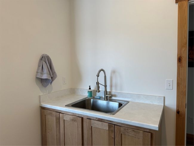 Utility Sink/Storage | Image 40