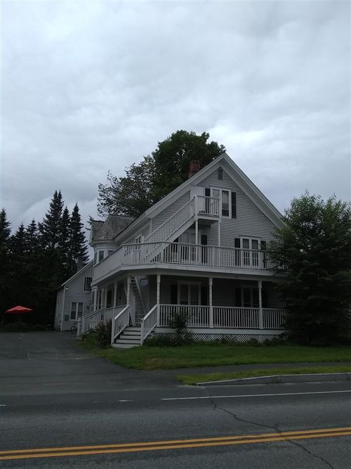 apt-7-32 S Main St, Chester, VT, 05143-9624 | Card Image