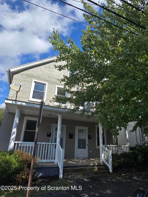 325 Larch St, Scranton, PA, 18509-2811 | Card Image