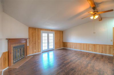 429 Ashley Lane, House other with 3 bedrooms, 2 bathrooms and null parking in Roanoke TX | Image 2