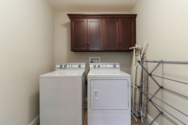 402 Raef Rd, House other with 4 bedrooms, 5 bathrooms and 3 parking in Downs IL | Image 27