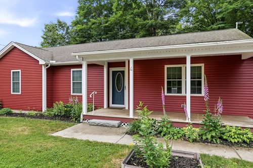 4 Depot St, Belchertown, MA, 01007-9619 | Card Image