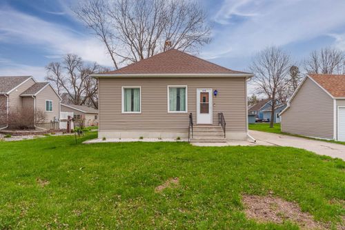 610 5th St, Hawley, MN, 56549-4712 | Card Image