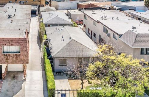 534 Hyde Park Pl, Inglewood, CA, 90302-1647 | Card Image