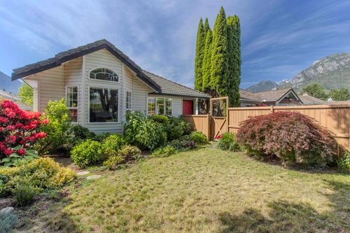 1830 Willow Cres, Squamish, BC, V8B0L8 | Card Image