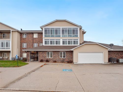 unit-303-301 Se Delaware Ave, Ankeny, IA, 50021-6523 | Card Image