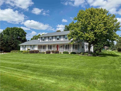 909 Country Club Lane, Fond Du Lac, WI, 54935 | Card Image