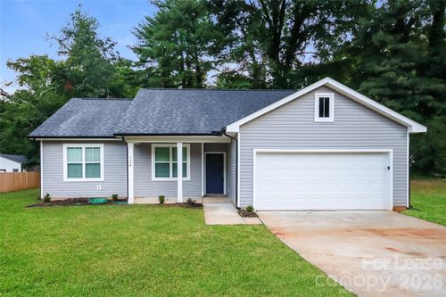 124 Gregory Road, Statesville, NC, 28677 | Card Image