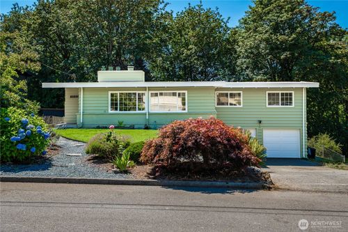 21239 14th Avenue S, Des Moines, WA, 98198 | Card Image