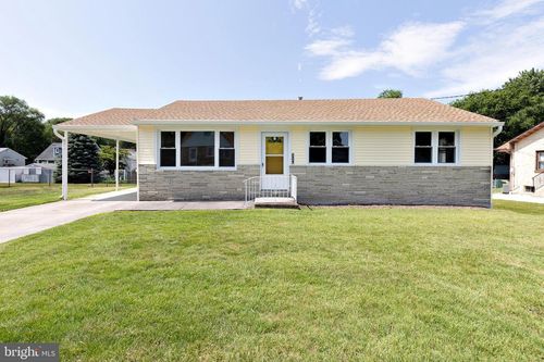 326 Hillcrest Ln, BLACKWOOD, NJ, 08012-4913 | Card Image