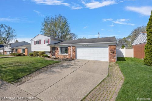 14411 Harrison St, Livonia, MI, 48154-4686 | Card Image