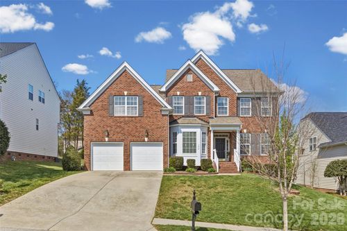 7824 Whisperingwood Dr, Harrisburg, NC, 28075-6679 | Card Image
