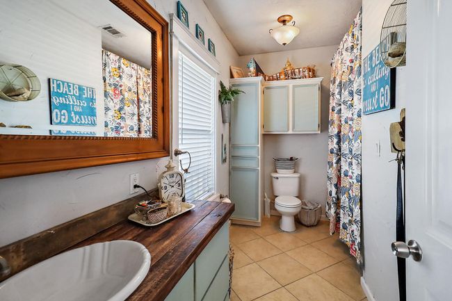 Guest Bathroom | Image 18