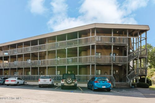 108 Lake Place Condo Dr, Elizabethtown, NC, 28337-6506 | Card Image