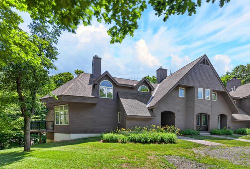 4a-11 Dutchman Ln, Wilmington, VT, 05363 | Card Image