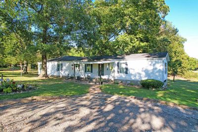 5192 15 Highway, House other with 3 bedrooms, 2 bathrooms and null parking in Mount Carmel IL | Image 1