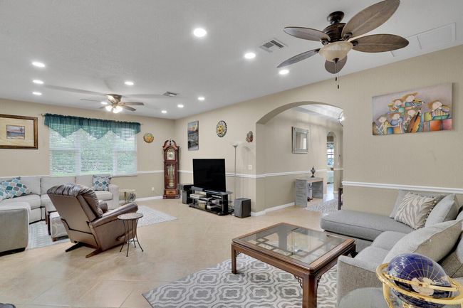 212 Behring Way, House other with 3 bedrooms, 3 bathrooms and null parking in Jupiter FL | Image 10