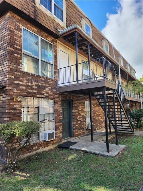 561-6220 Riverside Dr, Metairie, LA, 70003-7267 | Card Image