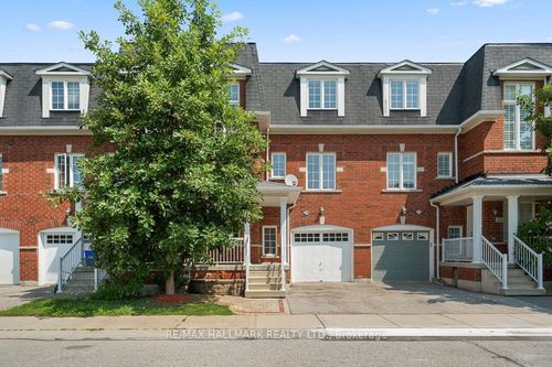 24-15 Old Colony Rd, Richmond Hill, ON, L4E4L5 | Card Image