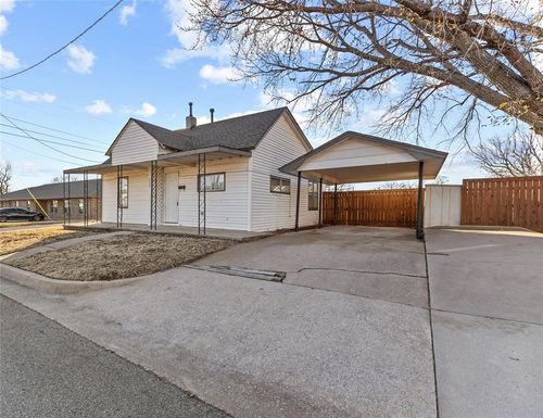 214 N 7th St, Weatherford, OK, 73096-4734 | Card Image