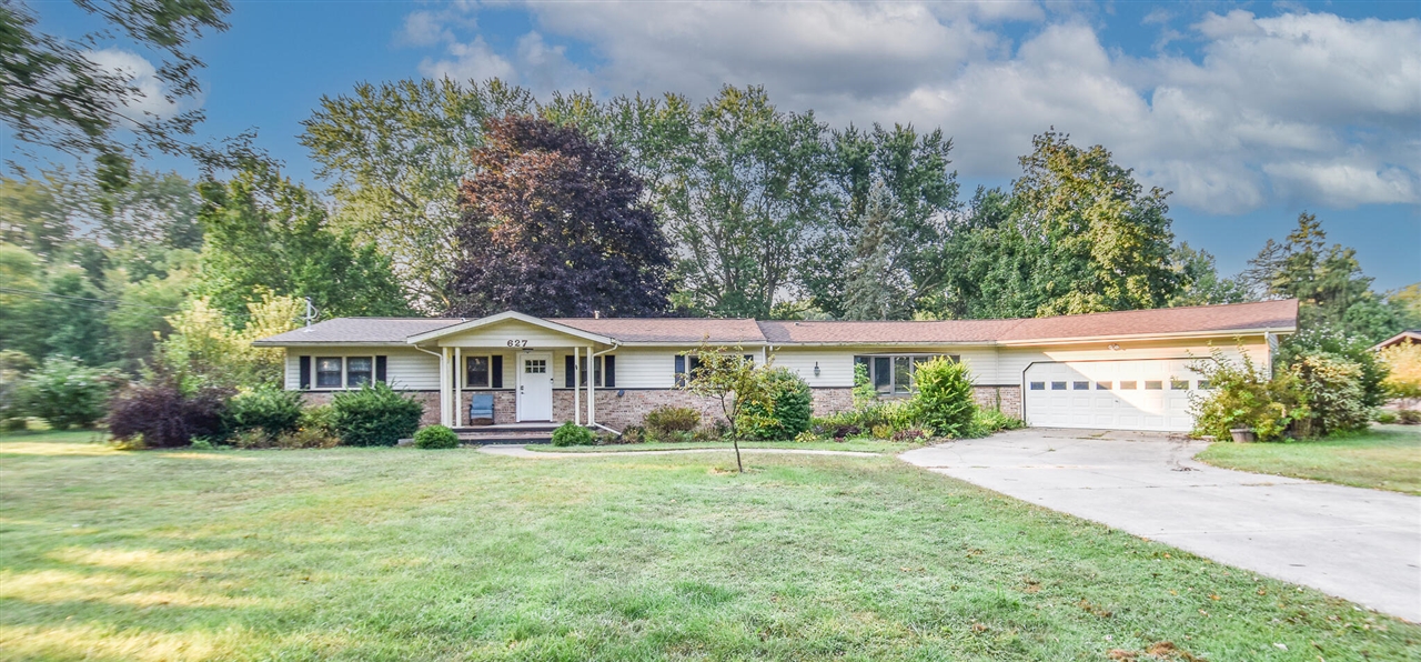 Fall River Dr, Coldwater, MI 49036