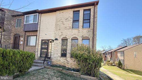 7012 Cipriano Woods Ct, LANHAM, MD, 20706-3831 | Card Image