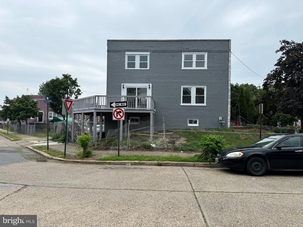 Clinton St, Camden, NJ 08105