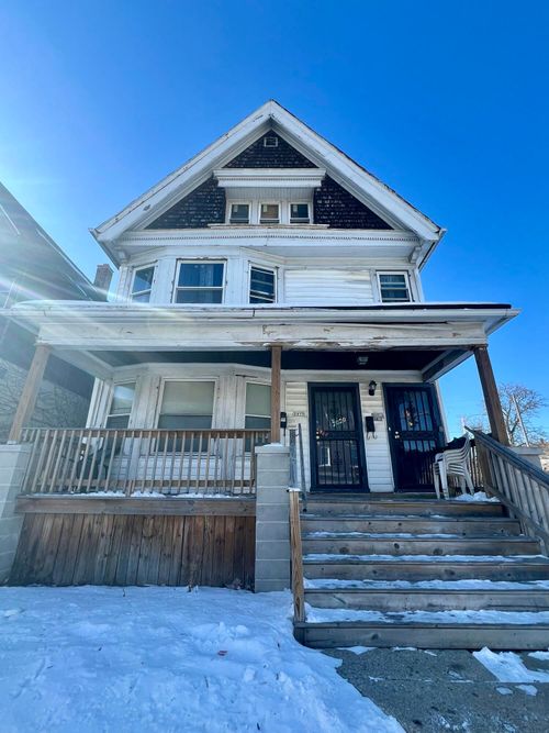 2875 N 27th St, Milwaukee, WI, 53210-2002 | Card Image