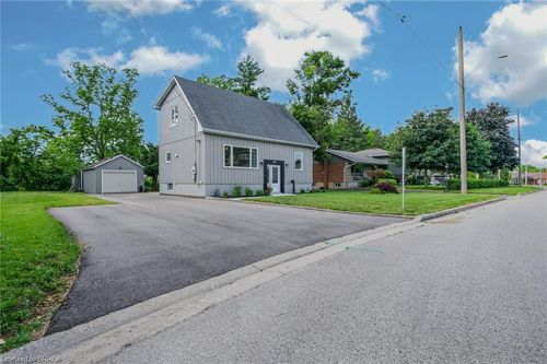 46 Clara Cres, Brantford, ON, N3S7E1 | Card Image
