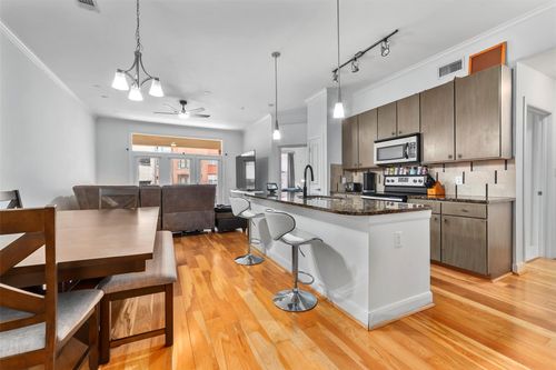apt-203-300 St Joseph Pkwy, Houston, TX, 77002-8611 | Card Image