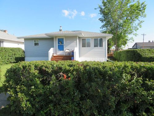 4904 42 Street, Innisfail, AB, T4G1M6 | Card Image