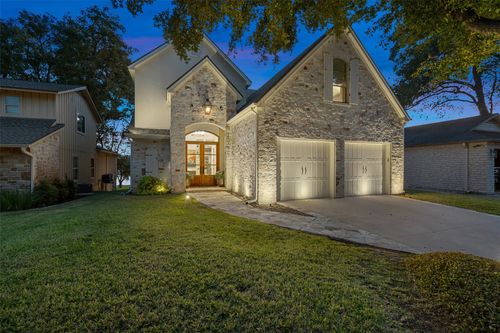 327 Meadowlakes Dr, Meadowlakes, TX, 78654-7105 | Card Image