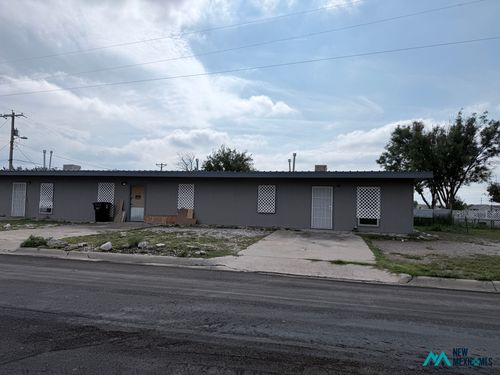 1527 N Michigan Ave, Roswell, NM, 88201-3207 | Card Image