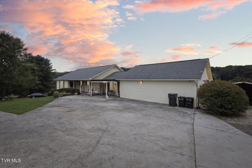 7717 Greenbriar Rd, Talbott, TN, 37877-8904 | Card Image