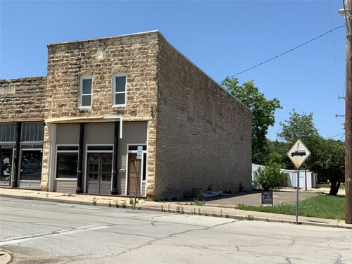 102 E Jacksboro Street, Chico, TX, 76431 | Card Image