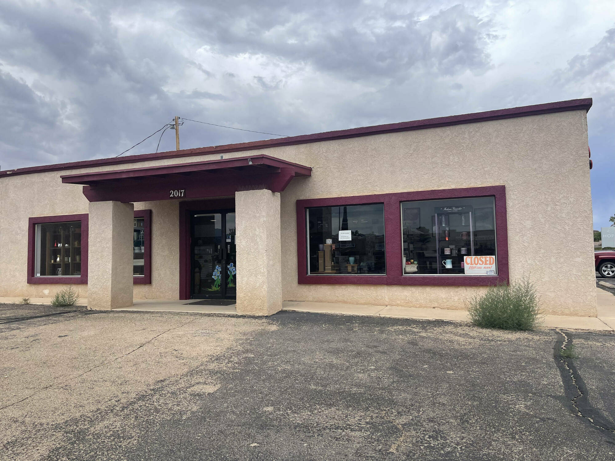 2017 Stockton Hill Rd, Kingman, AZ 86401