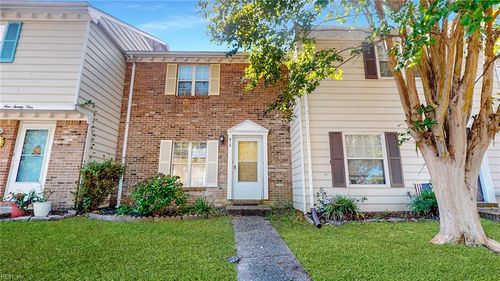 919 Captains Ct, Chesapeake, VA, 23320-2828 | Card Image