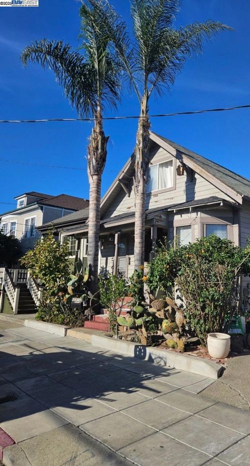2736 E 10th St, Oakland, CA, 94601-1419 | Card Image