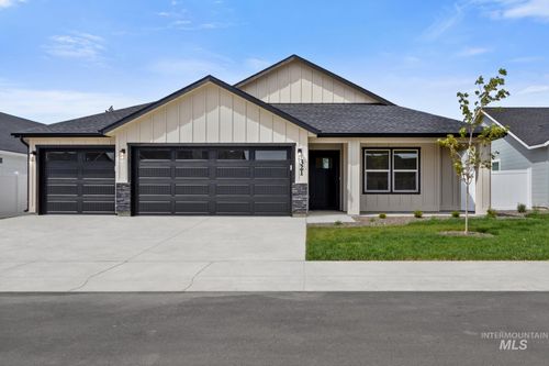 321 N 11th St, Parma, ID, 83660-1037 | Card Image
