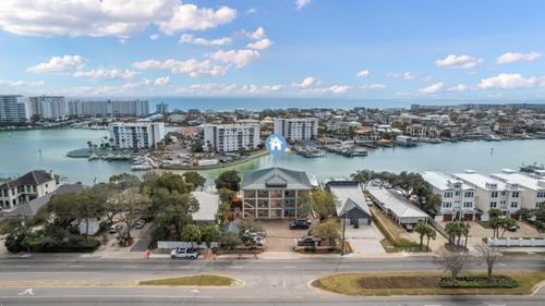 202-724 Harbor Blvd, Destin, FL, 32541-2582 | Card Image