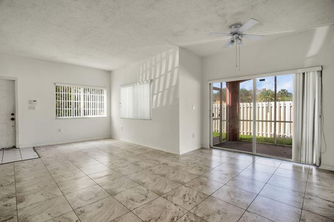 1981 - 1981 Sw 103 Rd Ter, Townhouse with 3 bedrooms, 3 bathrooms and null parking in Miramar FL | Image 13