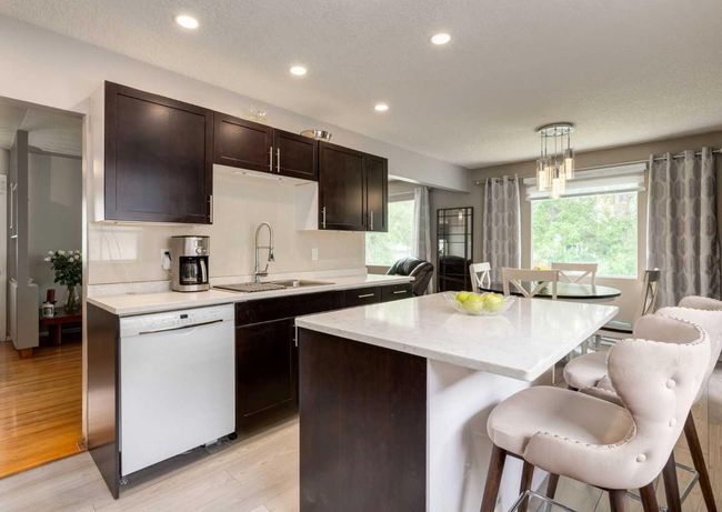 1040 16 Street Ne, House other with 5 bedrooms, 2 bathrooms and 3 parking in Calgary AB | Image 11