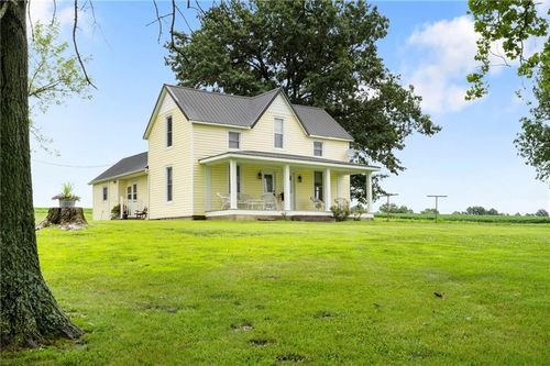 12189 119th Rd, Sweet Springs, MO, 65351-3606 | Card Image