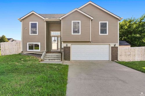 2202 Deer Trl, Junction City, KS, 66441-4508 | Card Image