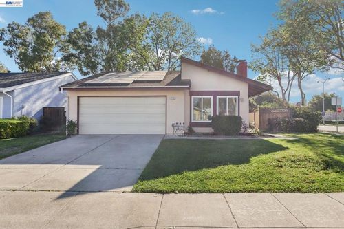 3168 Courthouse Dr, Union City, CA, 94587-1642 | Card Image