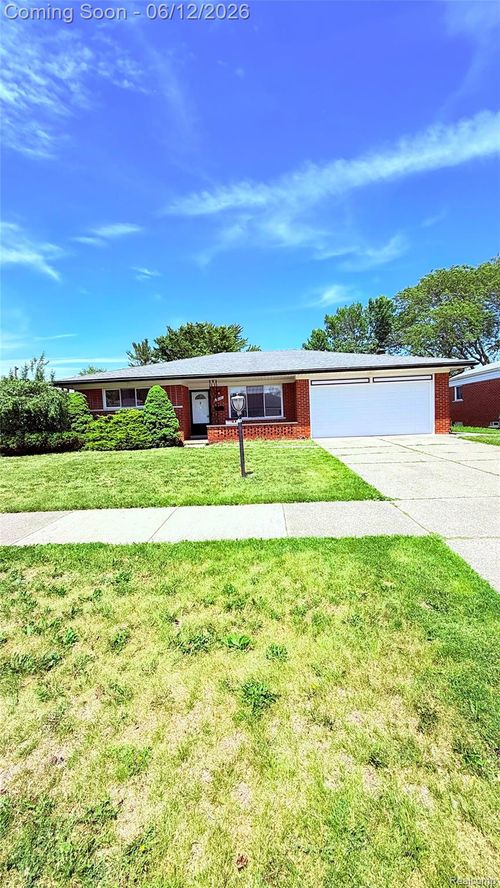 13051 Iowa Dr, Warren, MI, 48088-3141 | Card Image