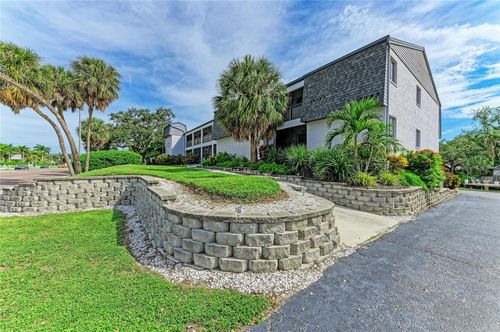 apt-207-2124 N Tamiami Trl, SARASOTA, FL, 34234-8332 | Card Image
