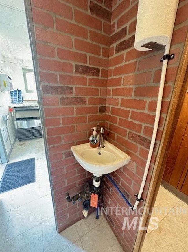 182 Main St, Home with 0 bedrooms, 0 bathrooms and null parking in Juliaetta ID | Image 18