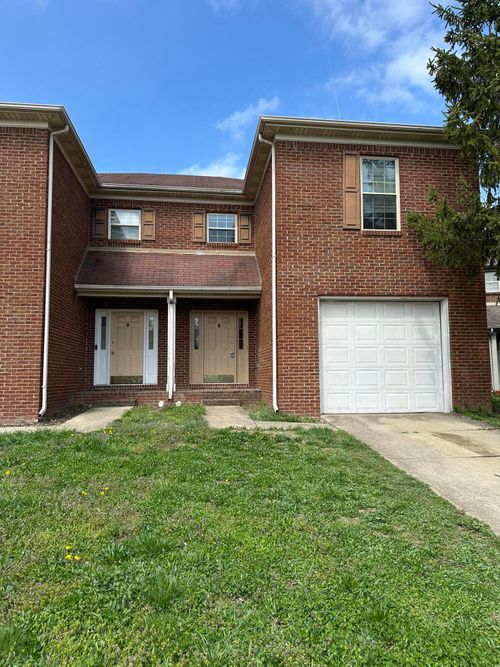 3873 Sugar Creek Dr, Lexington, KY, 40517-2034 | Card Image