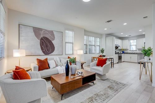 3702 Pyramid Way, Mountain View, CA, 94043-4988 | Card Image